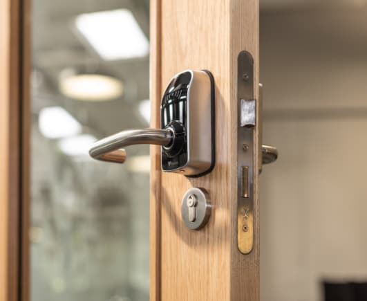Electronic office door handle and locksmith support